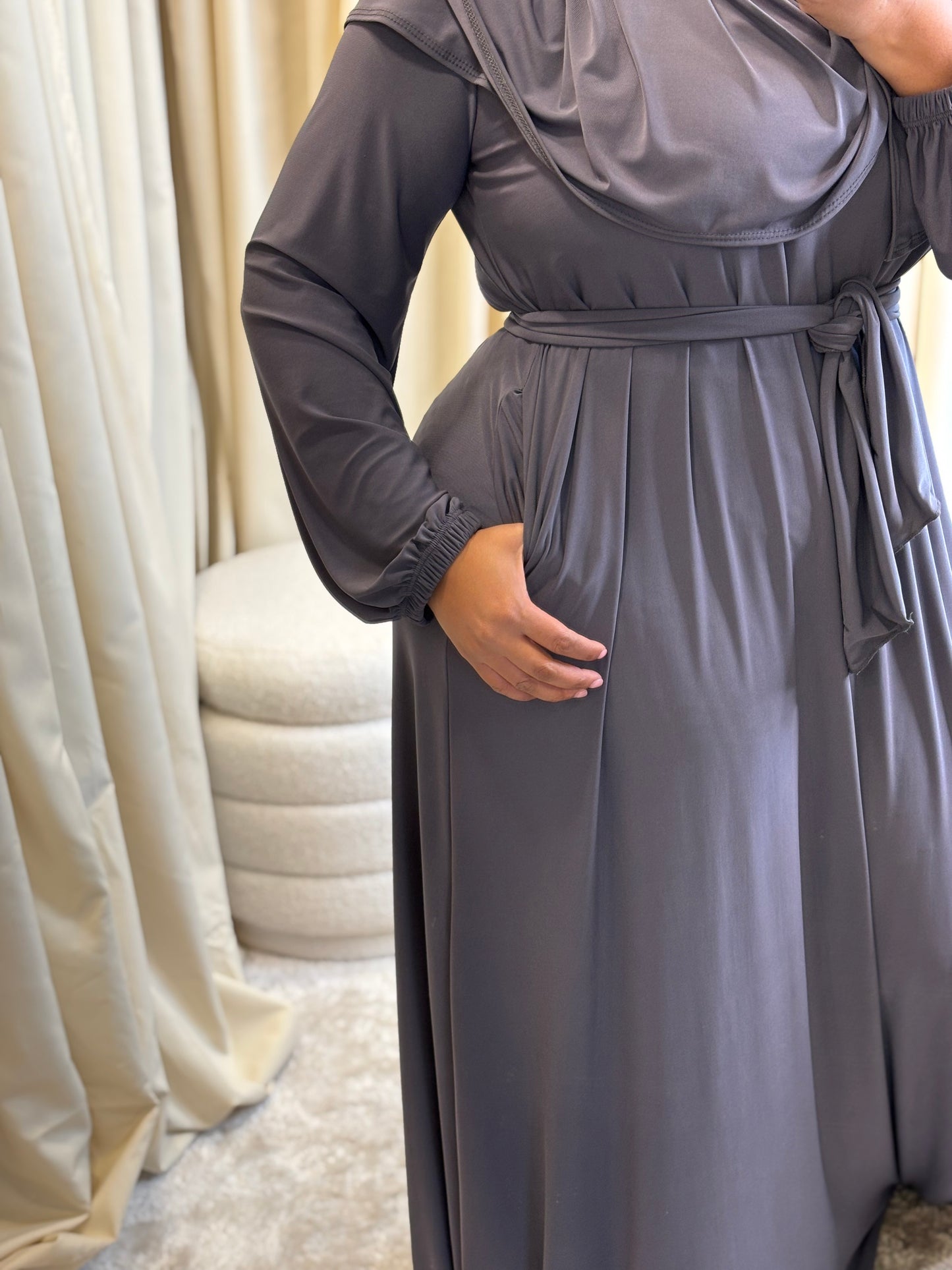 THE DRESS (GRAY)