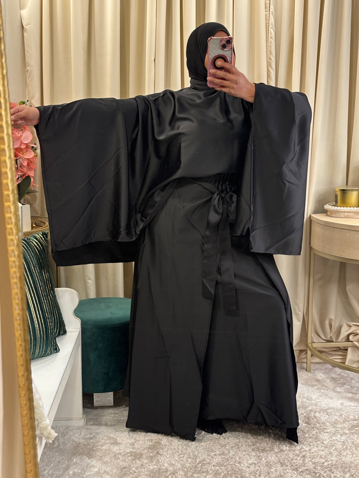 CLASS ACT (BLACK)