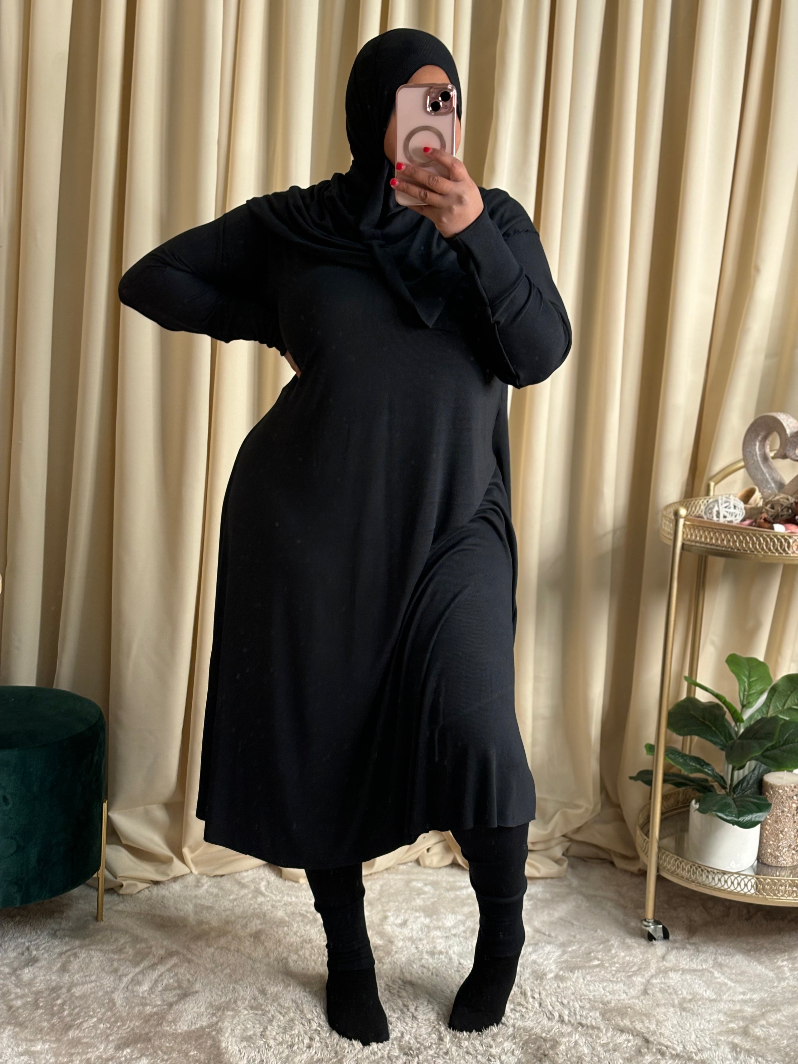 NETFLIX & CHILL (RIBBED BLACK)