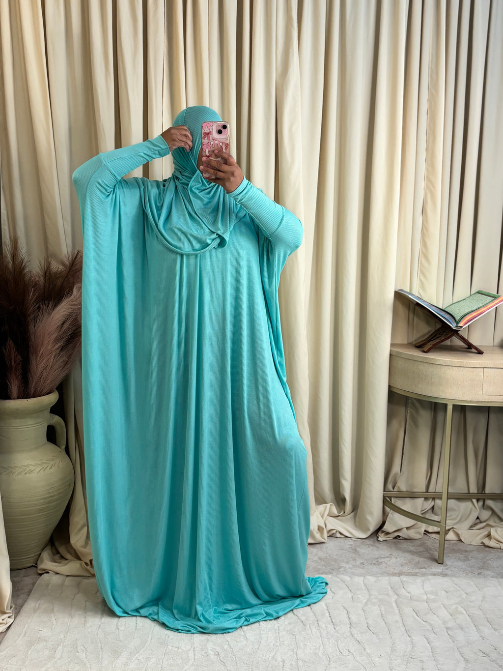 NAIMAH (TIFFANY BLUE)