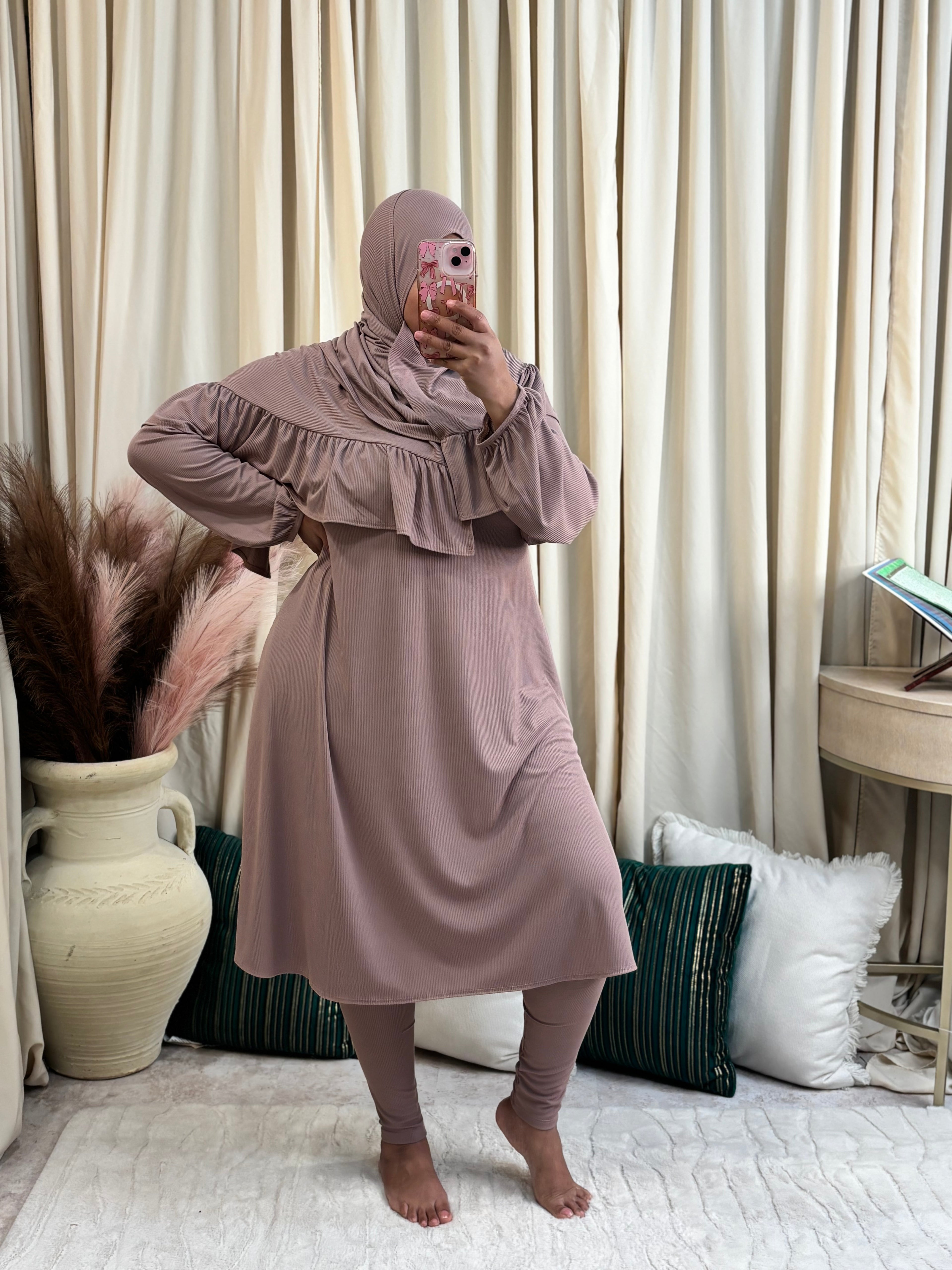 NETFLIX & CHILL (MAUVE)