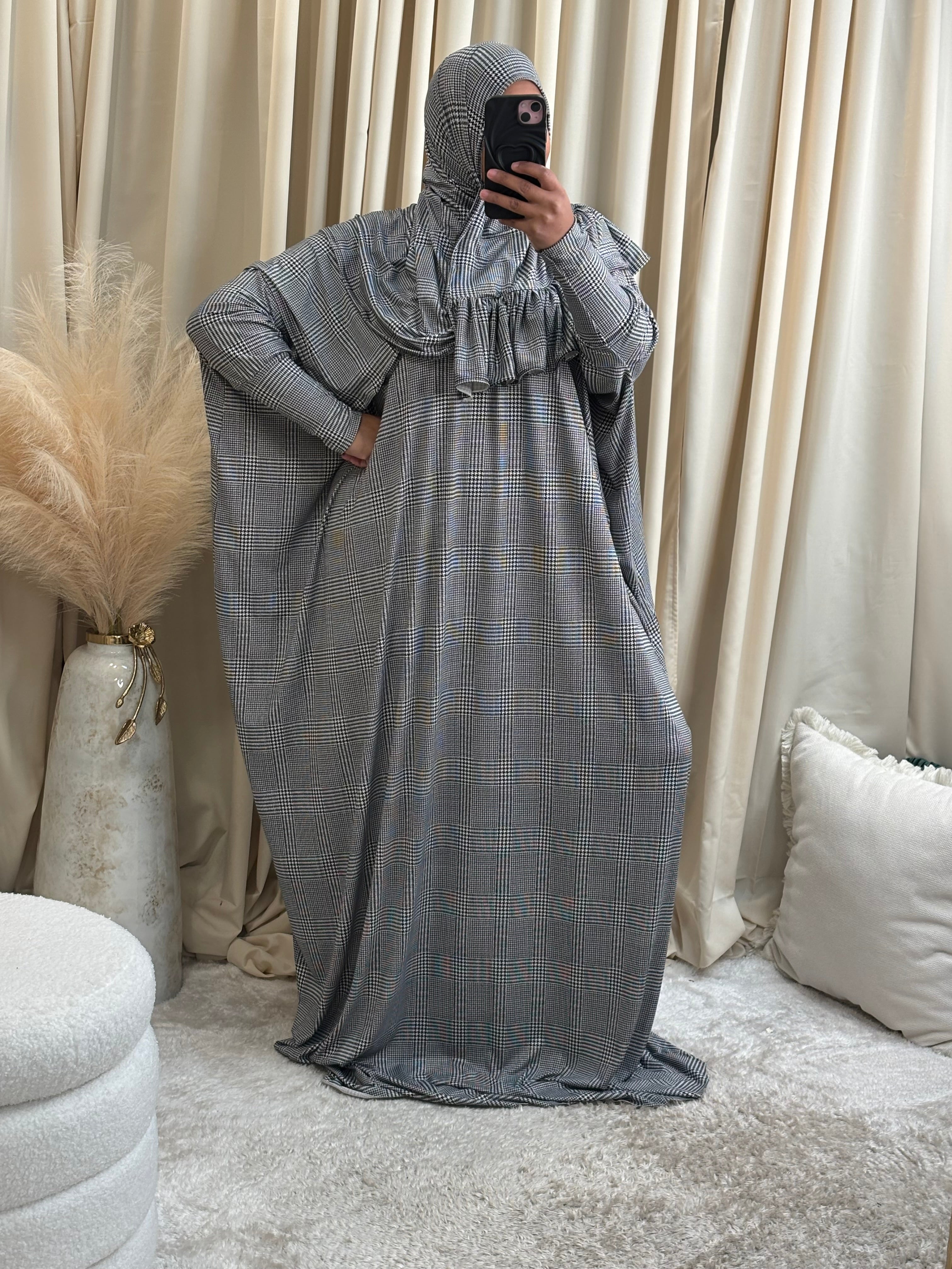 NAIMAH (HOUNDSTOOTH)