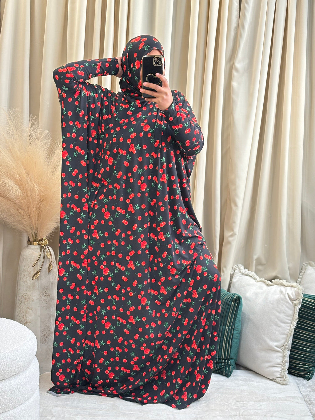 5 A DAY (BLK/CHERRIES)