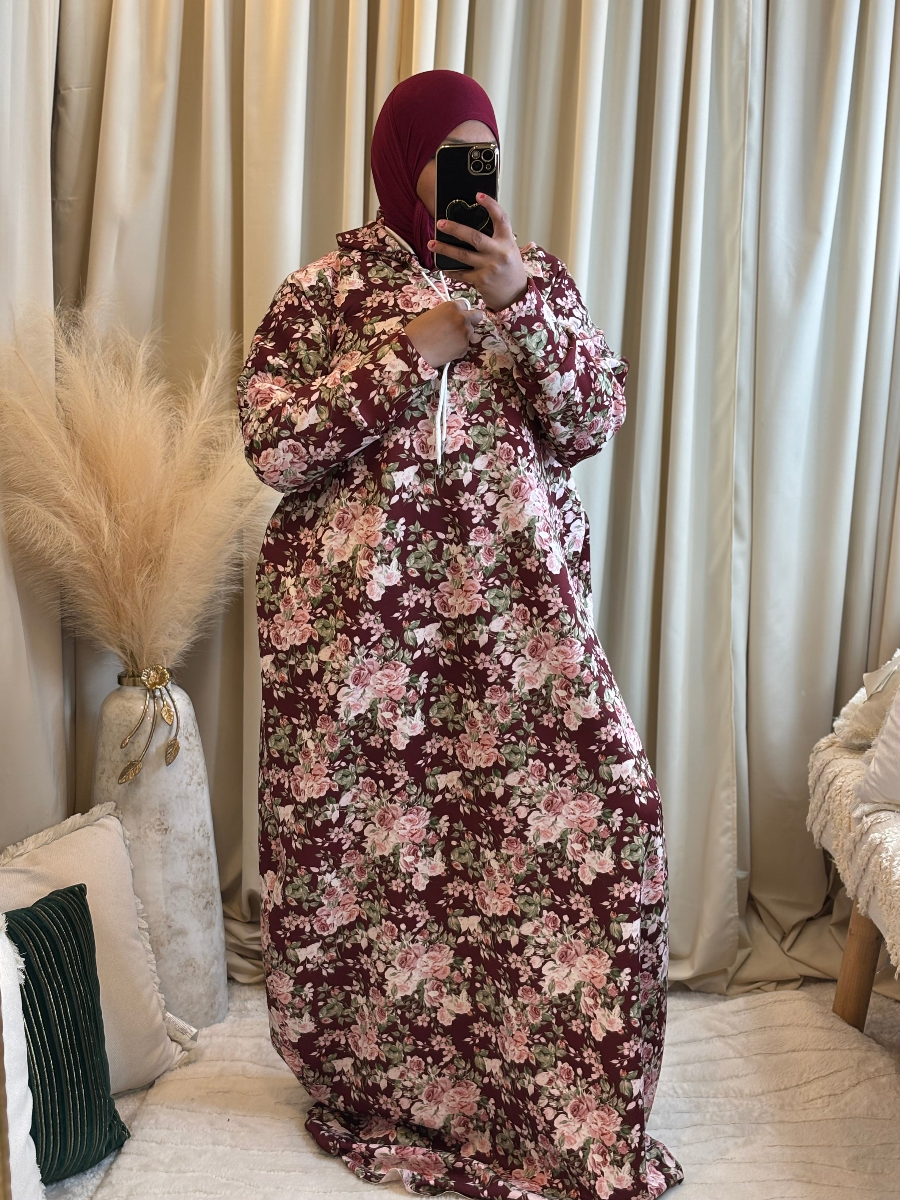 FALLOUT (BURGUNDY ROSE)