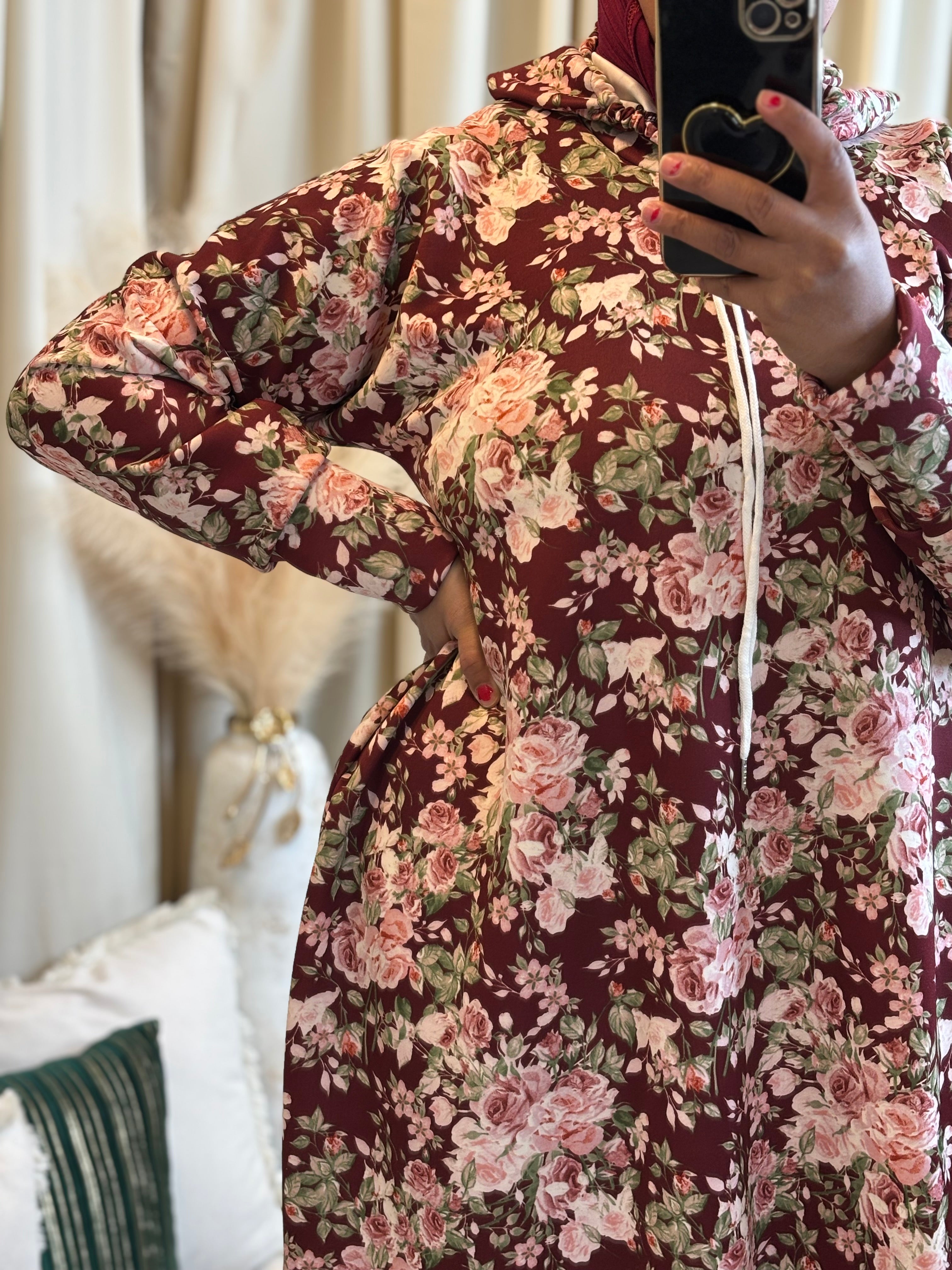 FALLOUT (BURGUNDY ROSE)