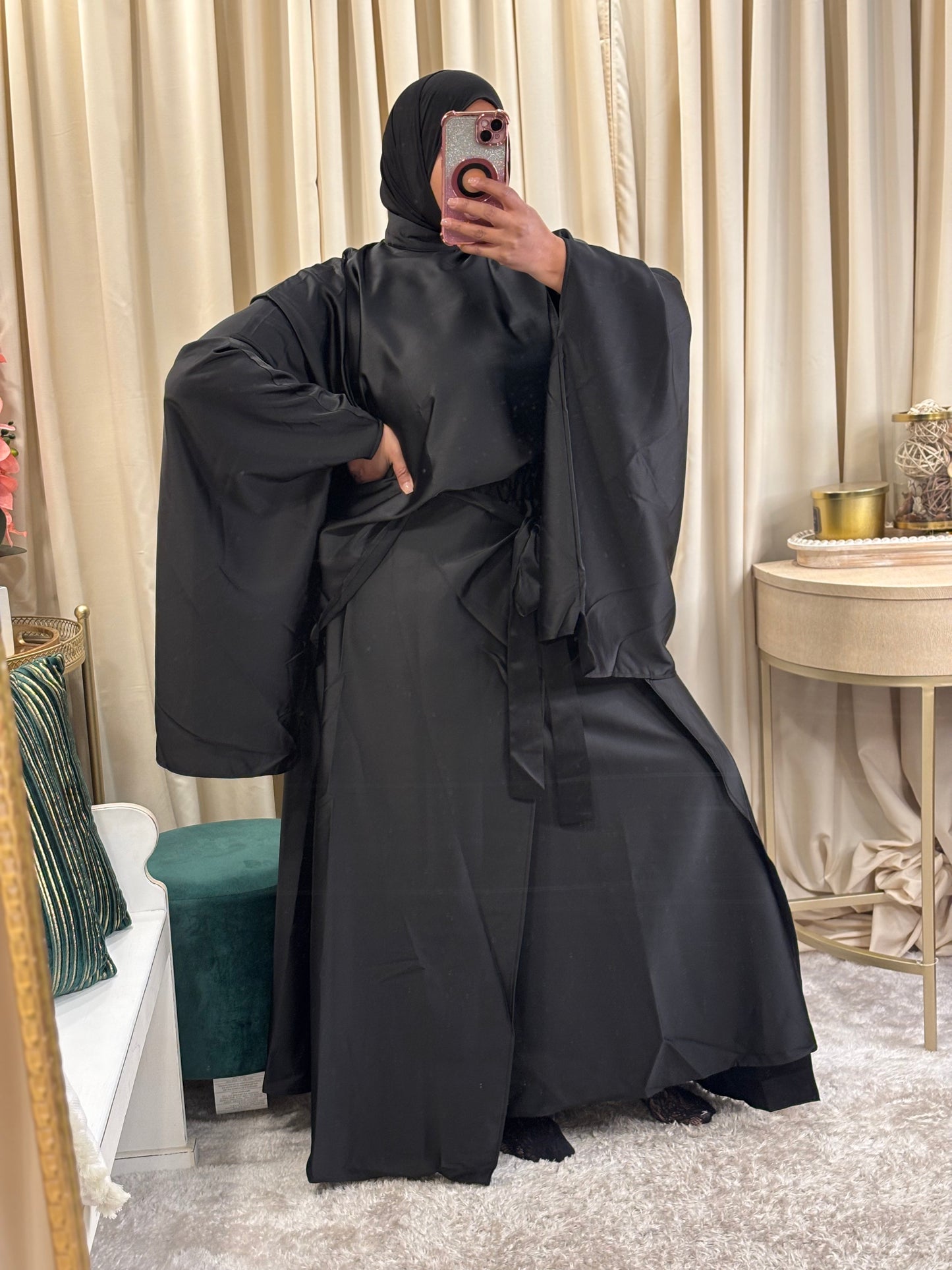 CLASS ACT (BLACK)